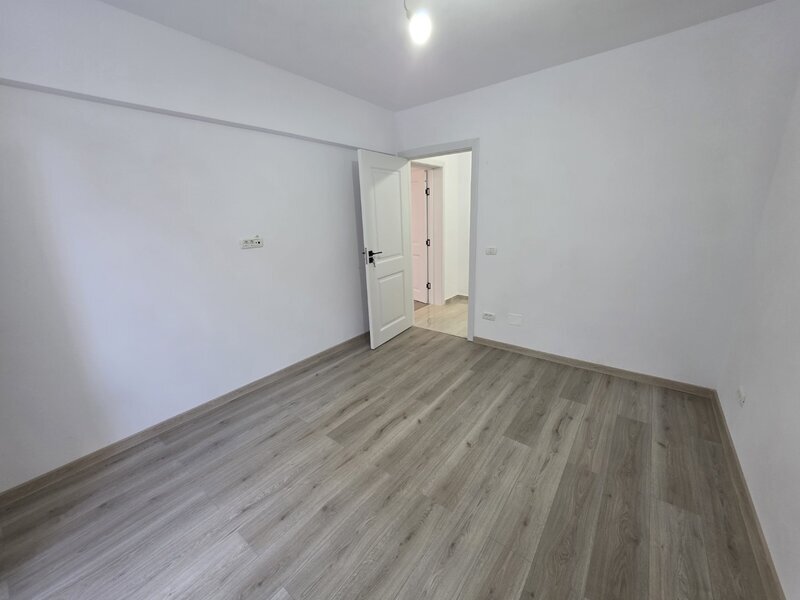 Titan, Aleea Barajul Cucuteni, apartament 3 camere